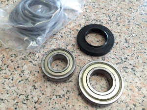 Bosch jeu de roulements 00619808 pour lave-linge bosch way28542