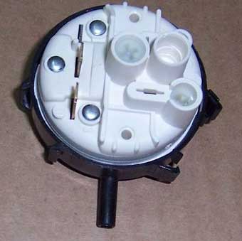 Blomberg pressostat switch 1898060201 pour lave-vaisselle blomberg acquarelle300