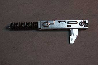 Whirlpool charnière de porte 481010562917 pour four - cuisinière whirlpool akp471/nb/01 857747101540