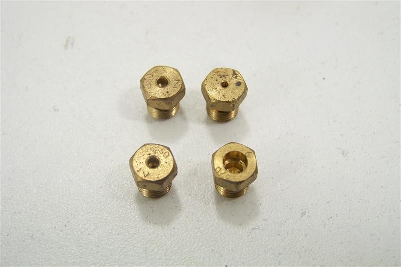 Scholtes pochette injecteurs gaz butane t c00097849 pour plaques de cuisson scholtes tv64s(an) 03292700200