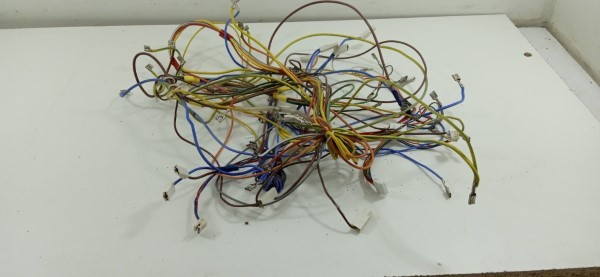 Beko  plaque induction et vitrocéramique  - câble d'alimentation  260427236