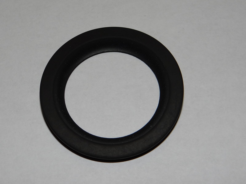 Delonghi joint de porte filtre de dosette 5332117600 pour cafetière et expresso / machine à café delonghi ecm300je 132106031