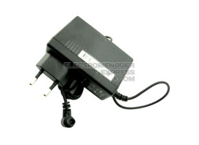ADAPTATEUR SECTEUR EAY62850701