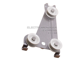 Tôle de fixation droit 05889362