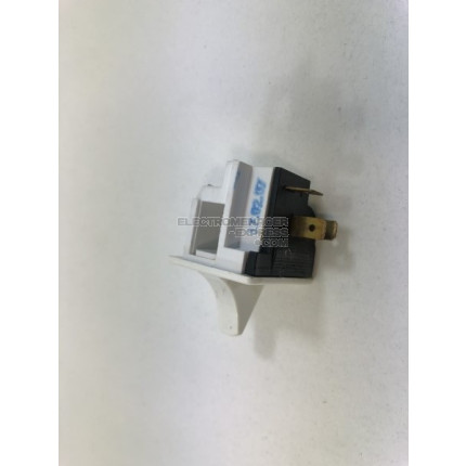 Inter lampe et moteur de ventilation