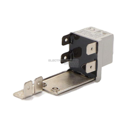 Y8104153225-Q FILTRE ANTI-PARASITE 0,1UF+2X1500PF+2,2MOHM