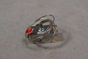 Indesit thermostat 077b-6938 c post l.915 rohs c00297388 pour réfrigérateur indesit li80 ff2 w 34886310200