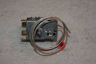 Hotpoint ariston thermostat 077b-3301 l.500mm c00283904 pour réfrigérateur hotpoint ariston bs3021v 47559320001